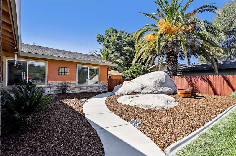 7190 Iris Pl - Photo 3 of 28