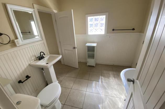 246 N 2nd Ave - Photo 2 of 4