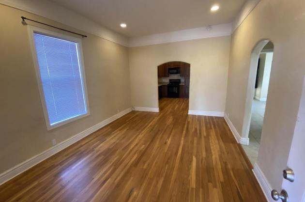 246 N 2nd Ave - Photo 3 of 4