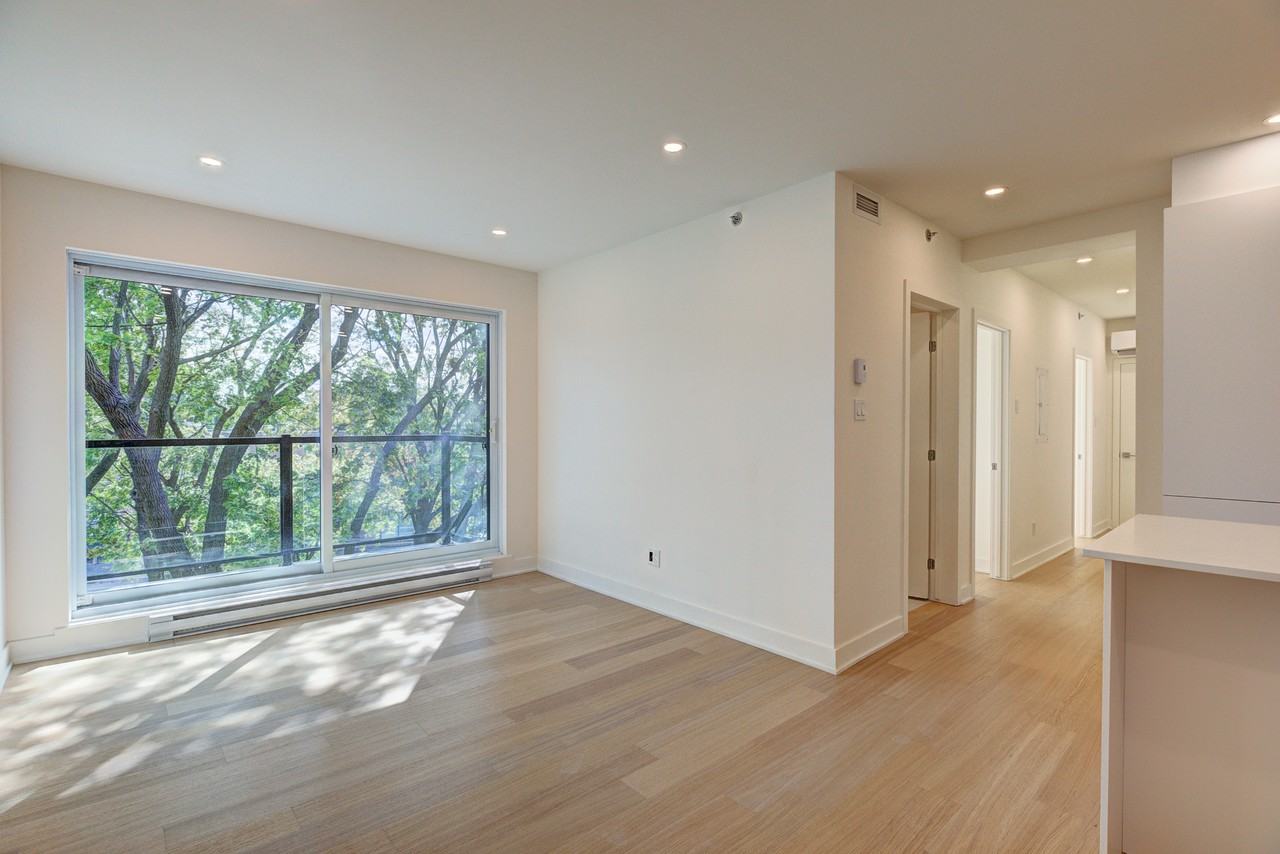 Two Months Free - 1 Glenmore - Photo 2 of 23