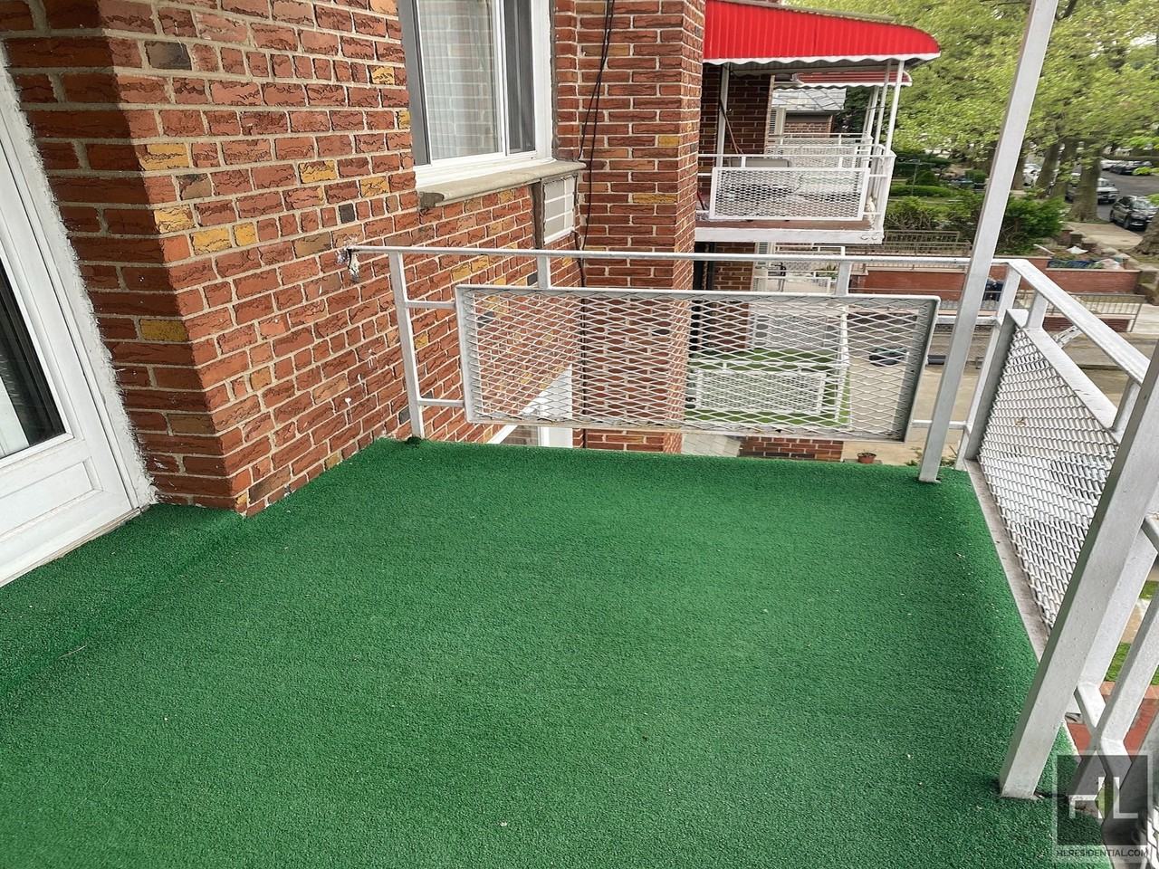 5105 Hillyer St #2 - Photo 2 of 8