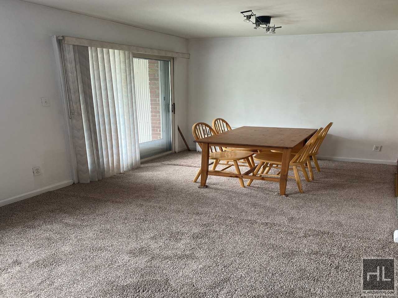 5105 Hillyer St #2 - Photo 3 of 8