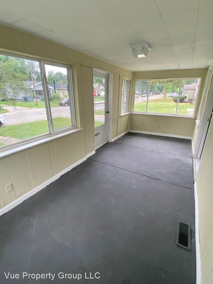 3502 Brouse Ave - Photo 3 of 15