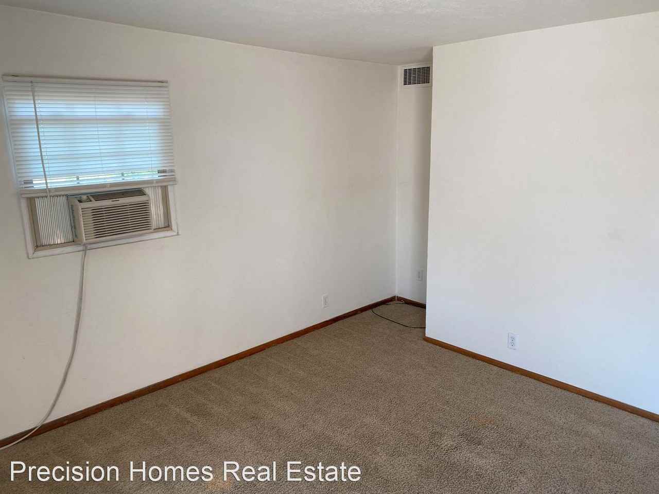 407 N Front St - Photo 3 of 7