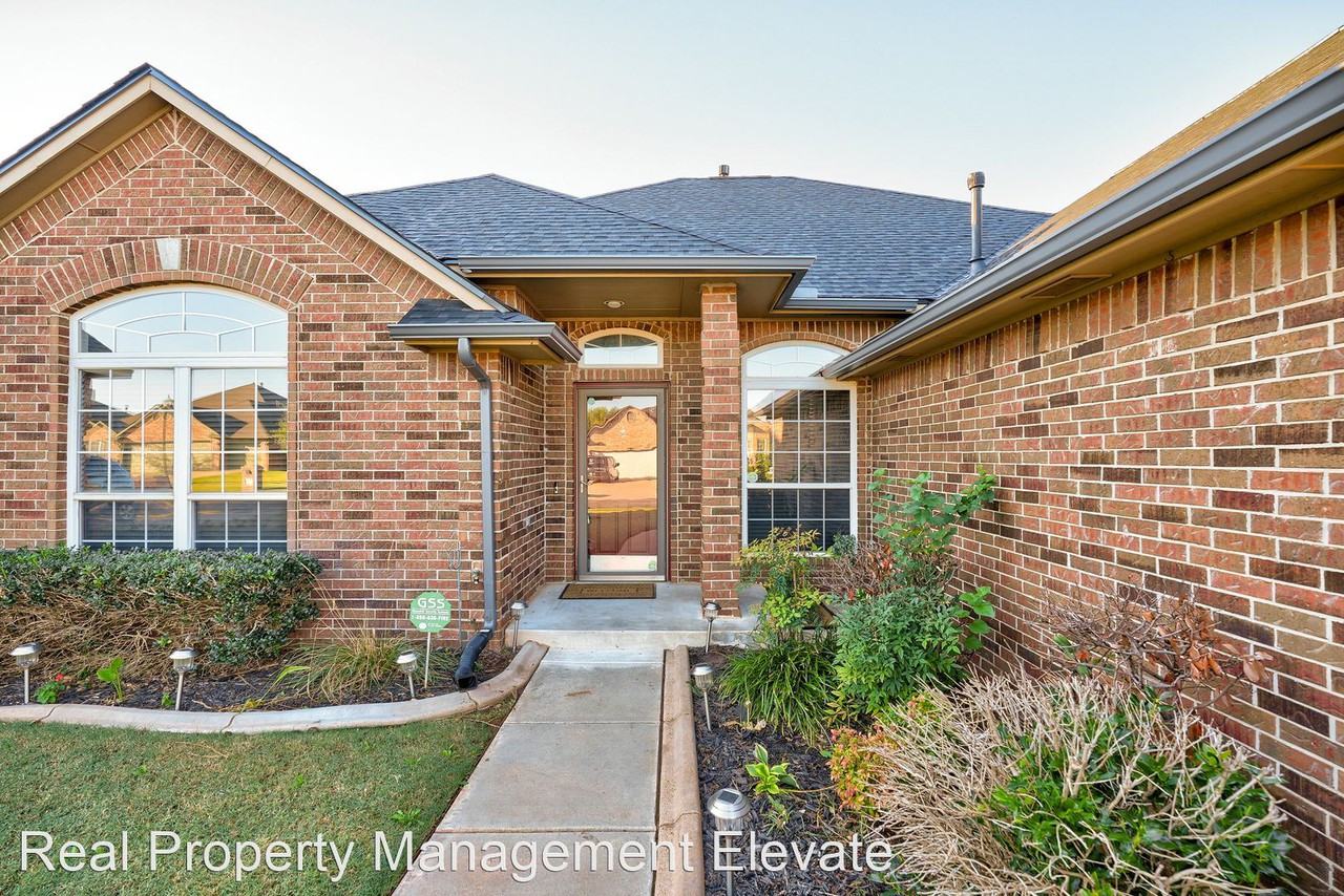 7508 Nw 134th St - Photo 3 of 26