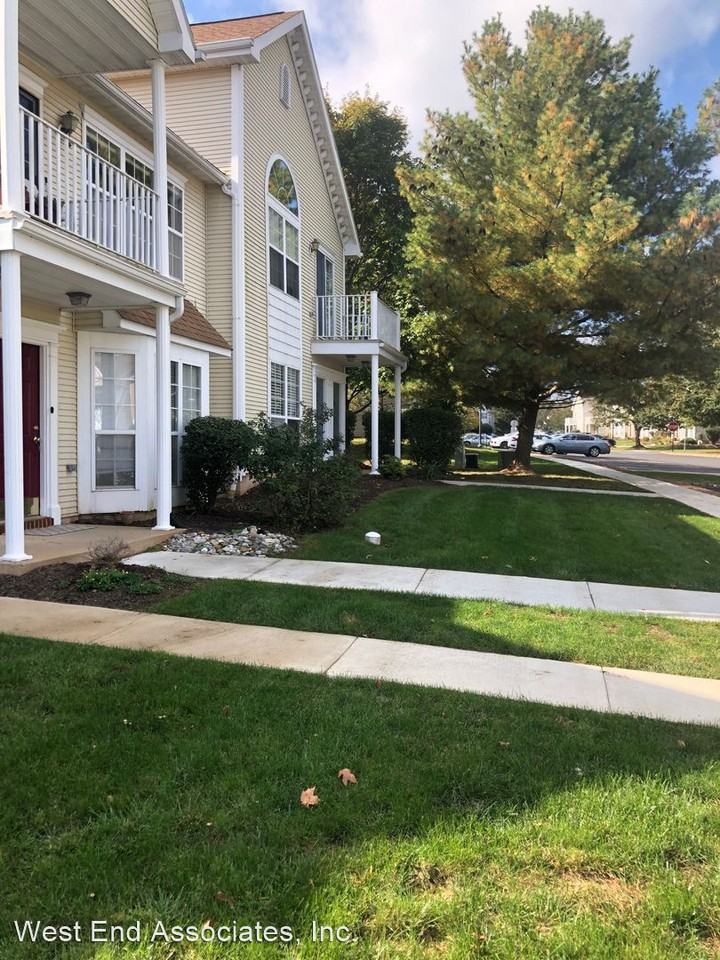 1888 1888 Mansfield  - 1 - Photo 2 of 7