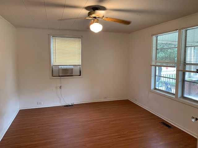 1315 17Th St - Photo 3 of 13