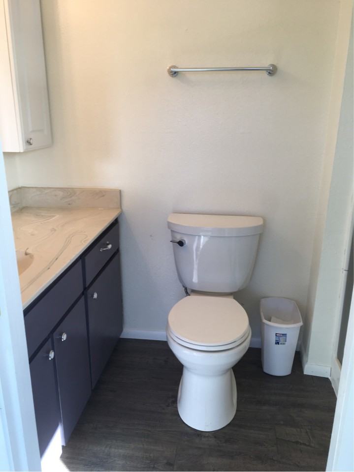 9247 Fairway Dr - Photo 7 of 19