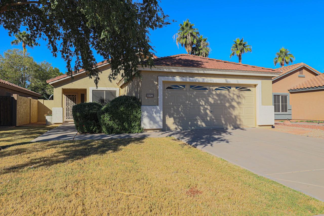 1320 S Porter St - Photo 2 of 32