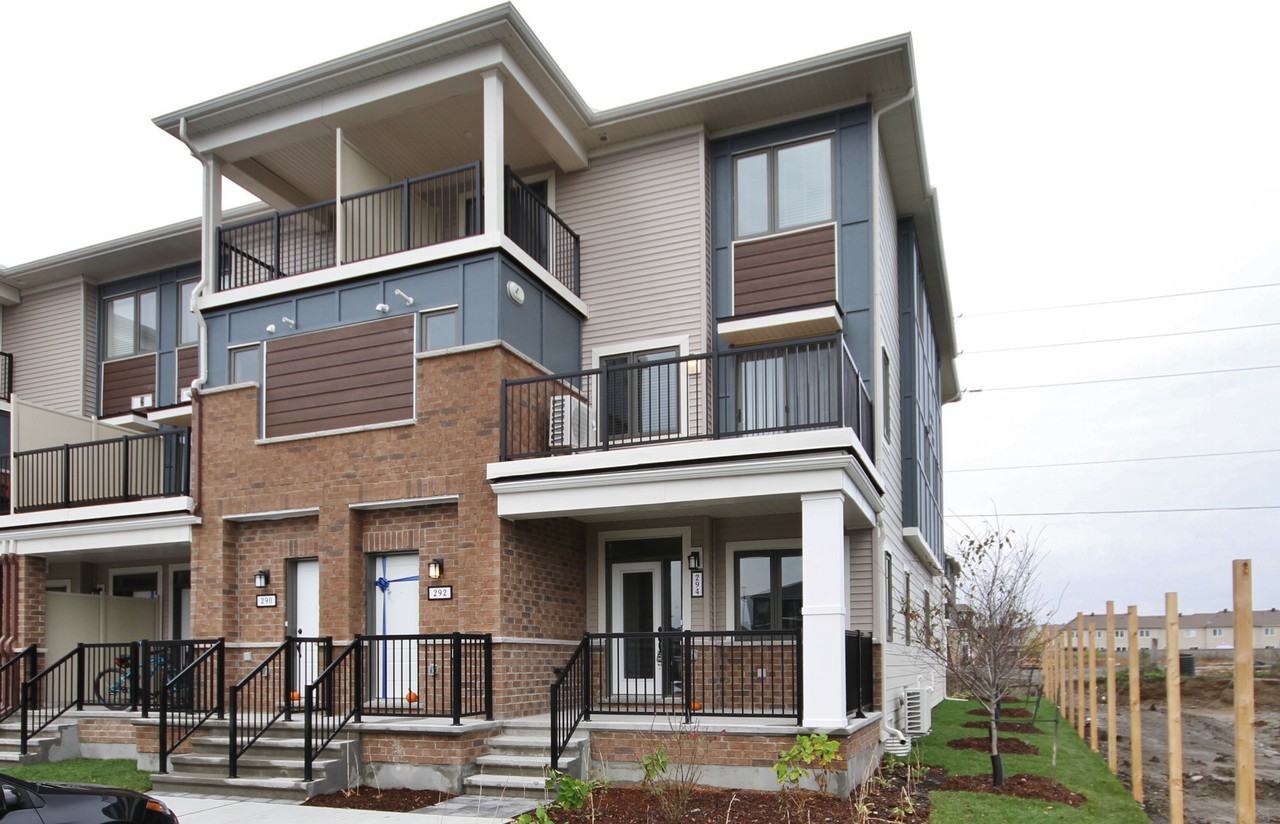 294 Zenith Private - Photo 3 of 29