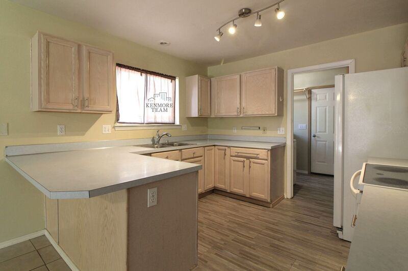 2507 S. Highlands Blvd. - Photo 2 of 7