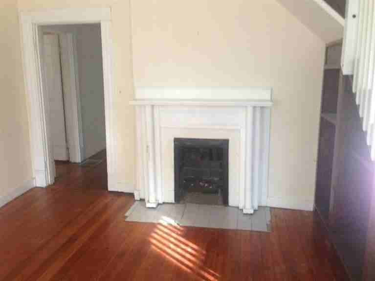 258 Kentucky Ave #1 - Photo 3 of 32