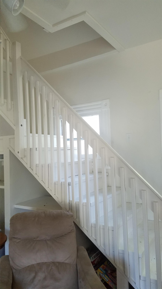 258 Kentucky Ave #1 - Photo 4 of 32