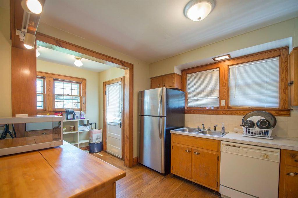 201 Forest Park Rd #1 - Photo 5 of 19