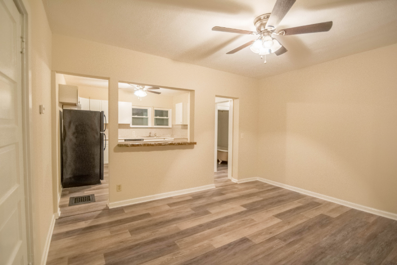 37914 2nd St - Photo 3 of 13