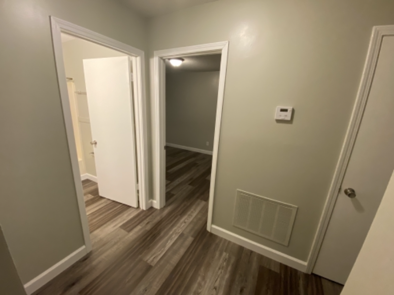 102 Stonehaven Dr - Photo 3 of 5