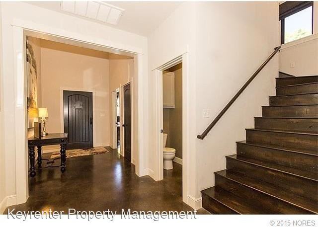 3965 N Pine Ave - Photo 2 of 24