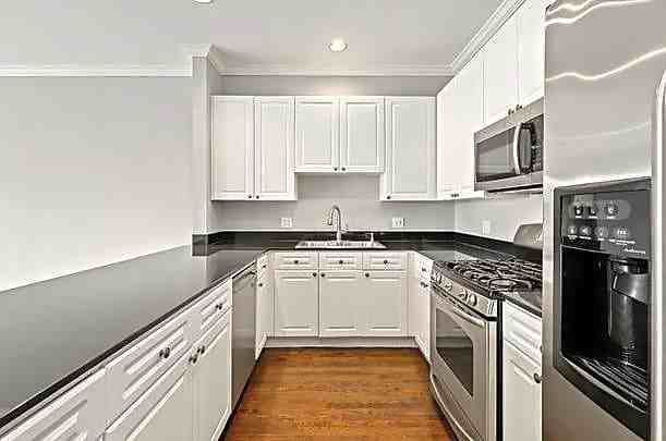 Halsted And Wrightwood - Photo 3 of 25