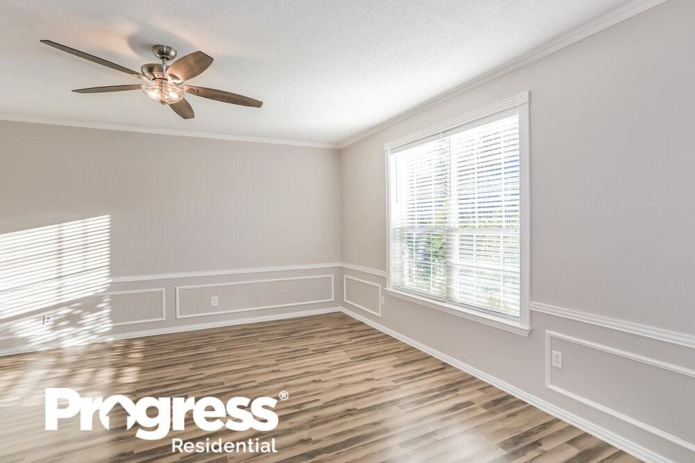 501 Nw 18th St - Photo 3 of 16