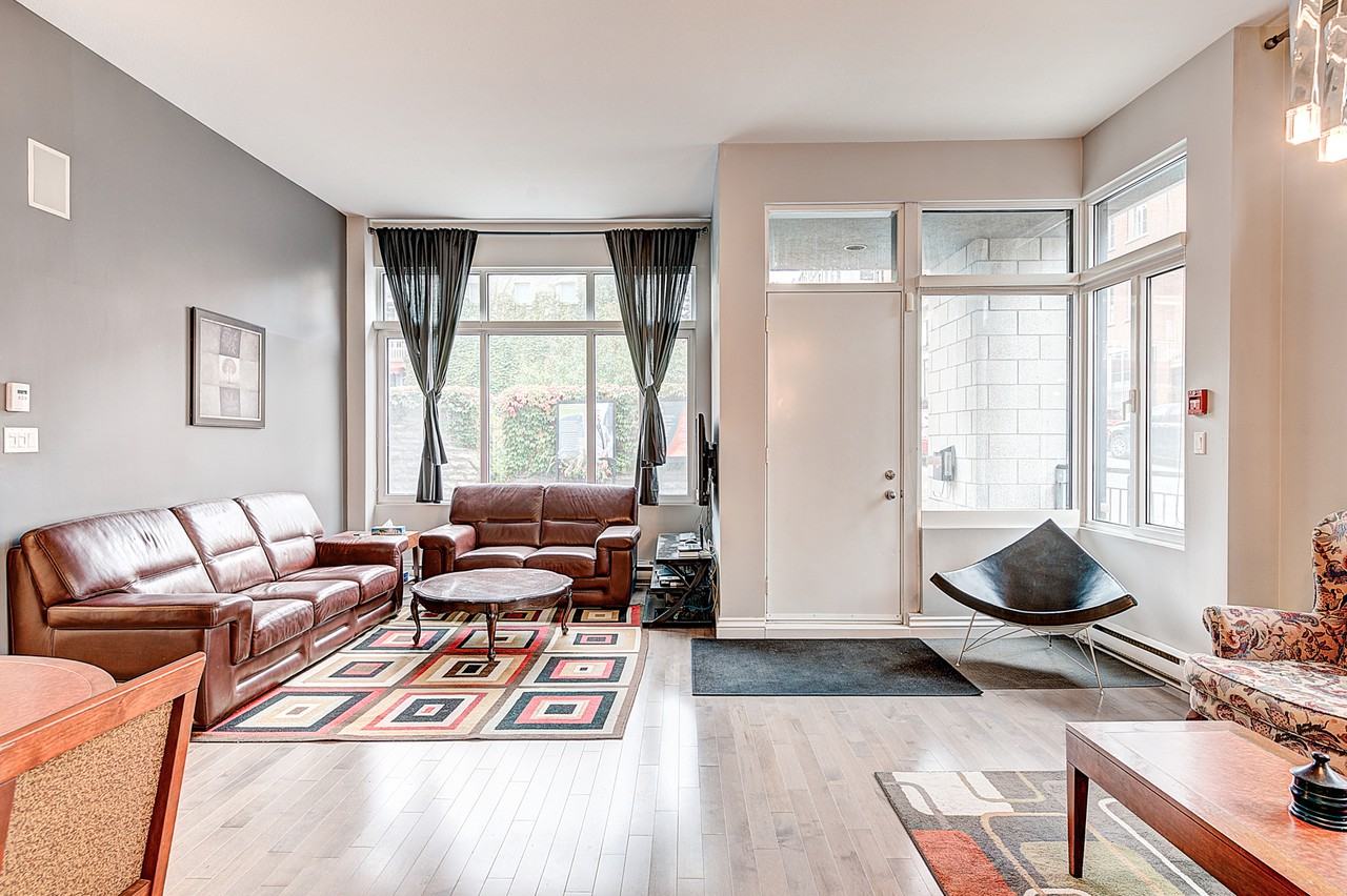 314 Rue le Royer Est - Photo 3 of 17