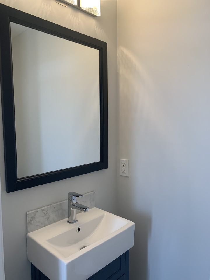 750 Fairbairn - Photo 3 of 25