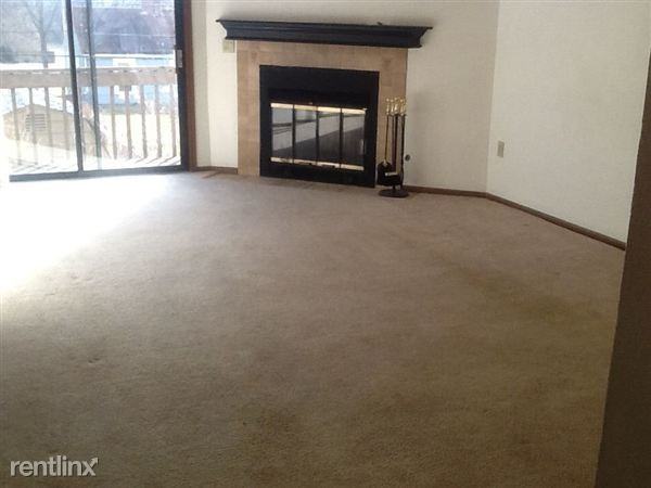 Executive Holmes Estates - Photo 2 of 10