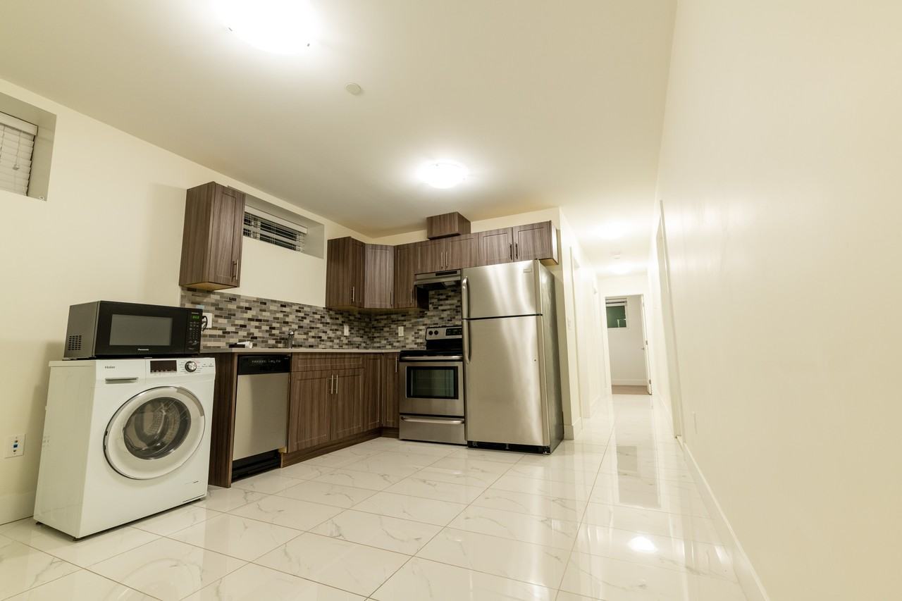 3018 East 8th Avenue - Photo 5 of 17