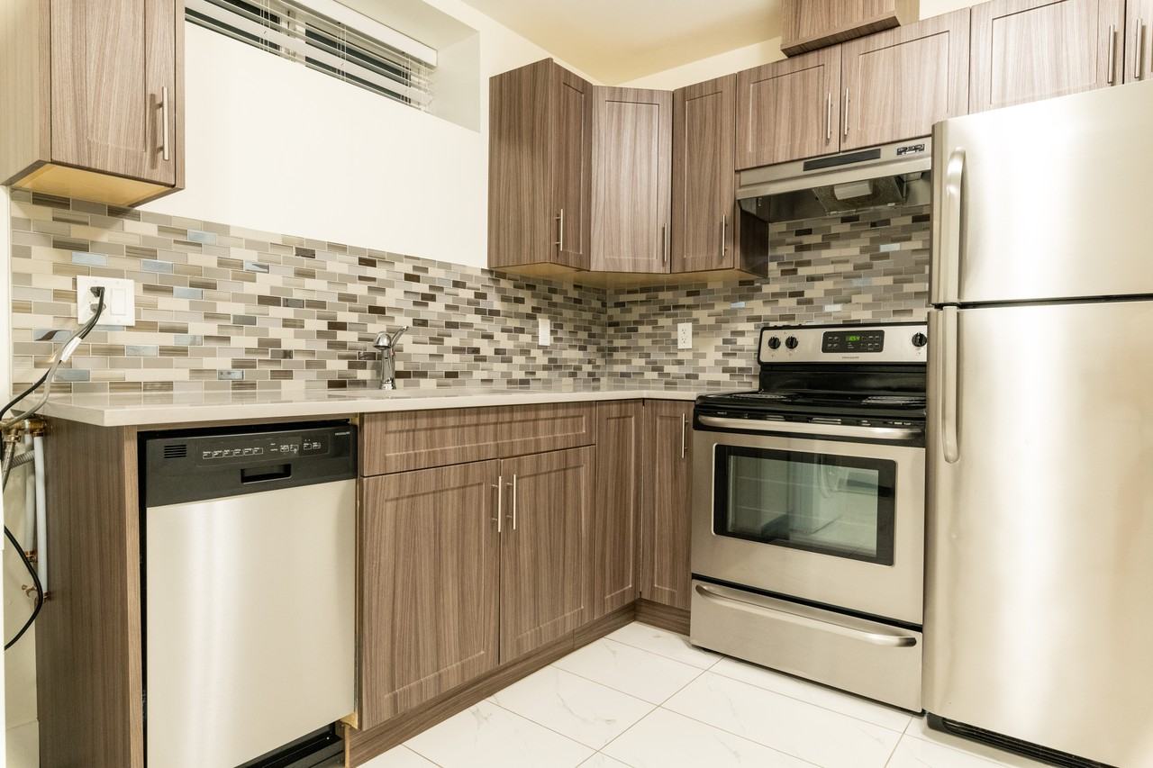 3018 East 8th Avenue - Photo 2 of 17