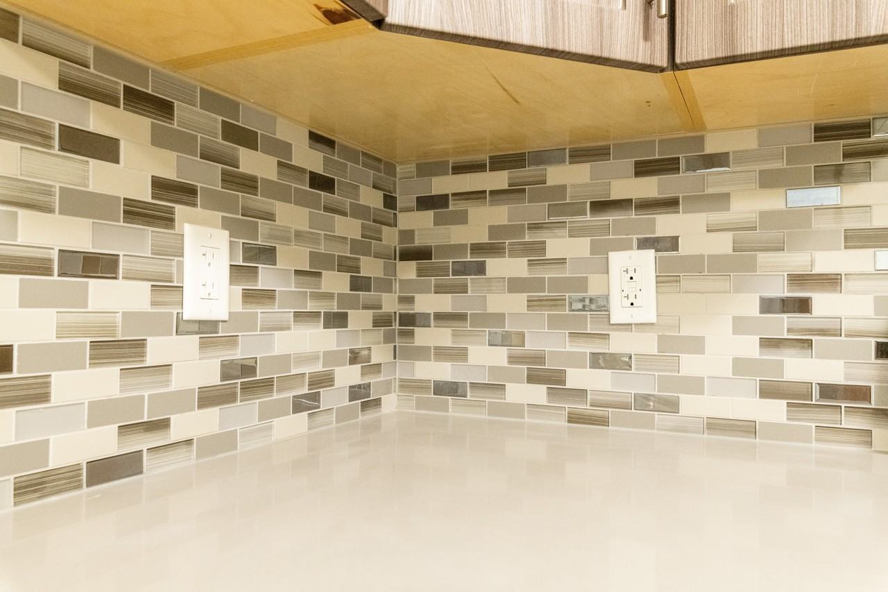 3018 East 8th Avenue - Photo 4 of 17