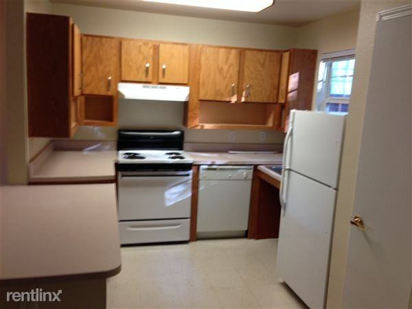 Windsor Lake Senior - Photo 2 of 4