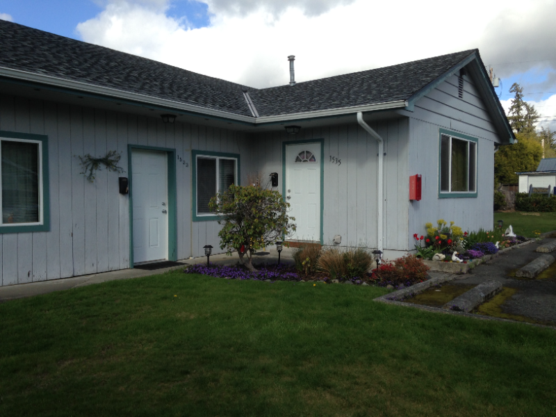 1531 Skagit St - Photo 2 of 10