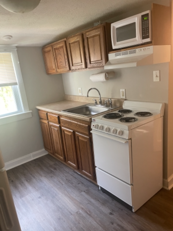 14955 Foster Ln - Photo 3 of 9