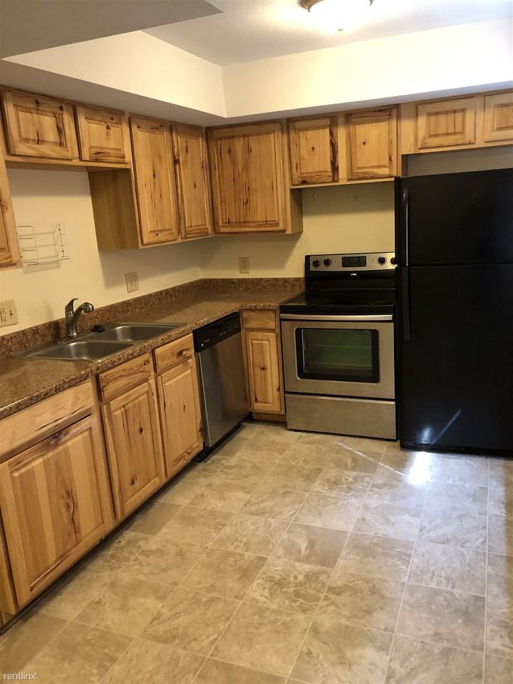 1328 Woodstock Ave - Photo 3 of 9