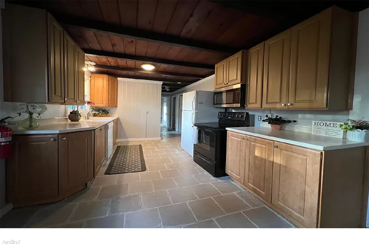 4 Mohawk Trl - Photo 2 of 4