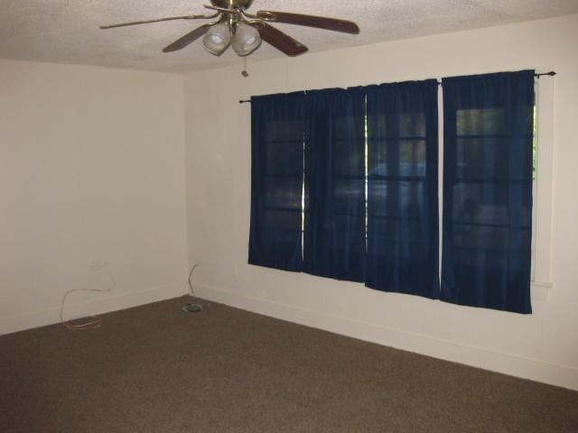 2057 Faye St - Photo 2 of 11