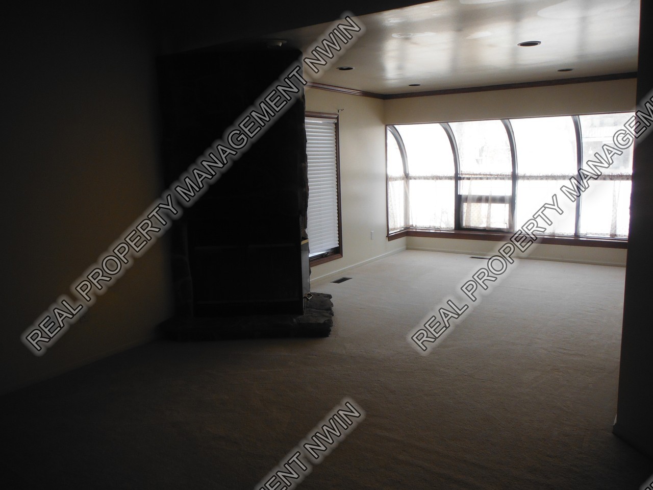 2023 Dorchester Ln - Photo 2 of 23