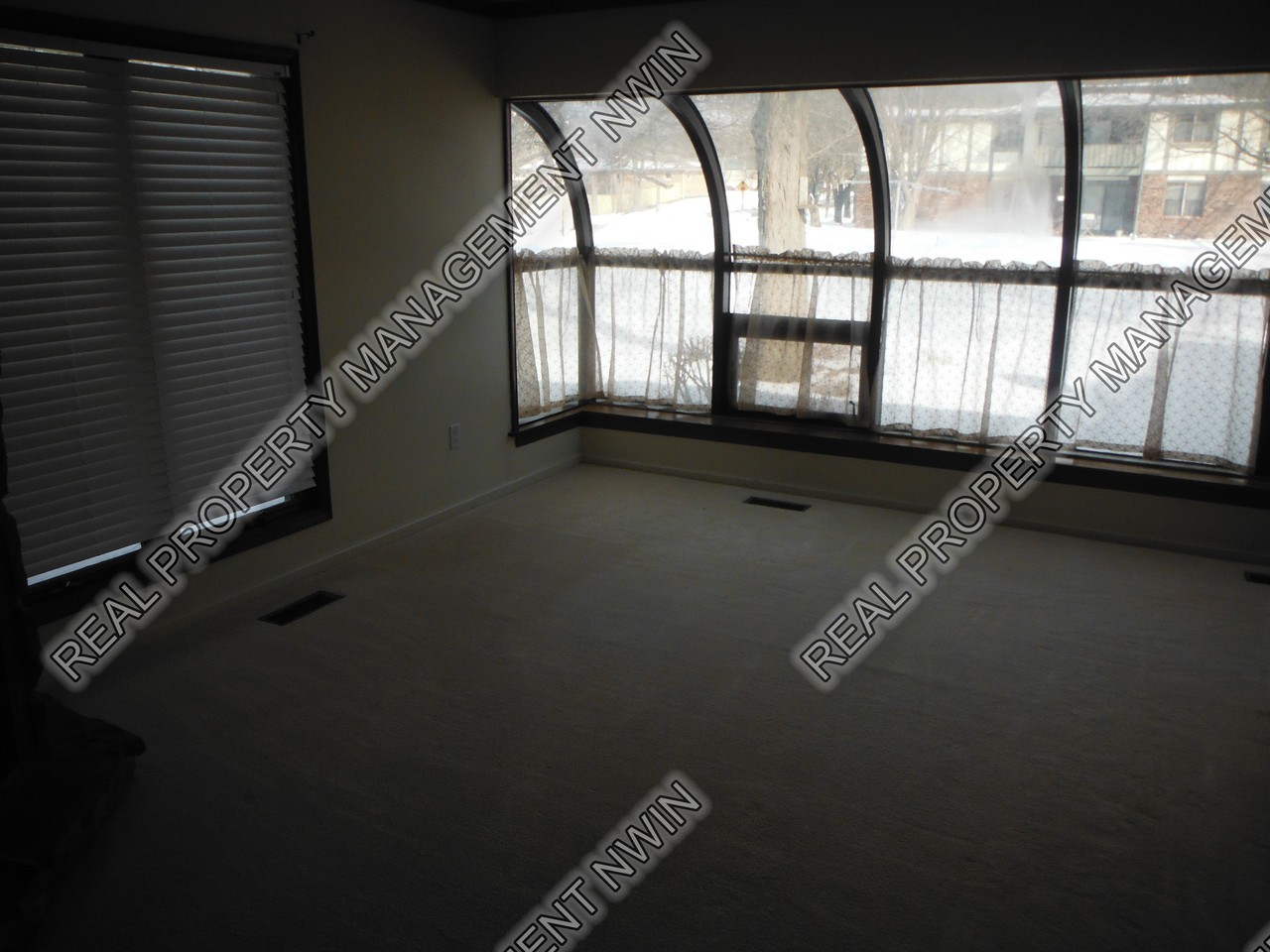 2023 Dorchester Ln - Photo 3 of 23