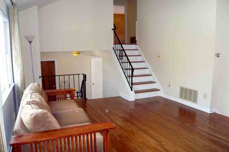 4 Brooklawn Dr - Photo 2 of 23