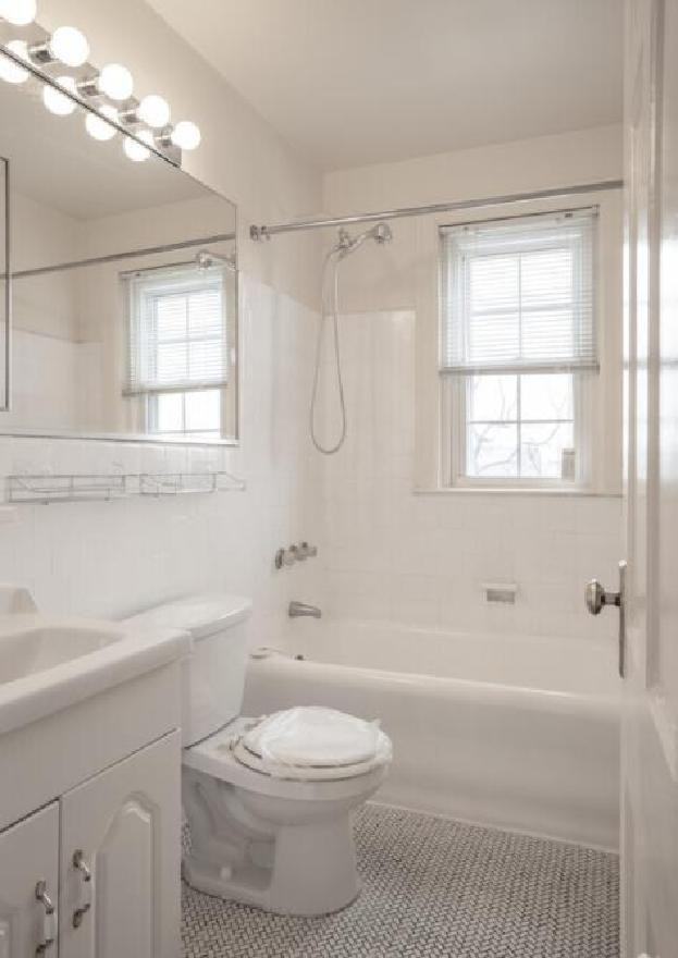 903 Montgomery Ave - Photo 2 of 10