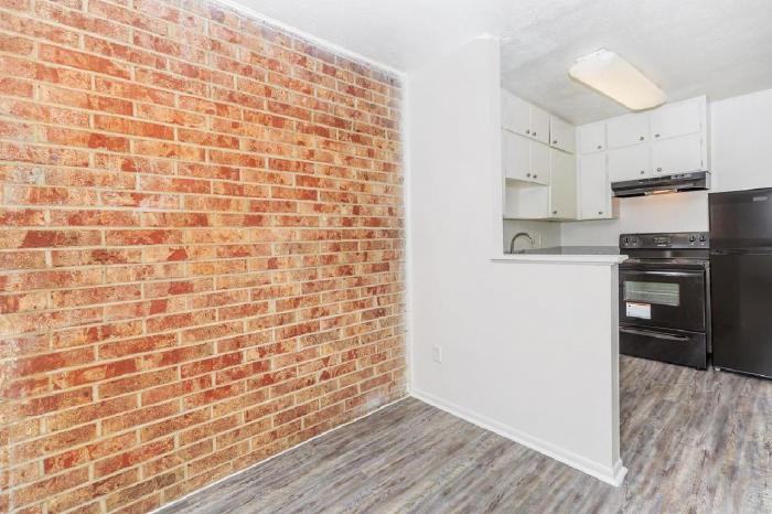 330 Laurina St - Photo 3 of 5