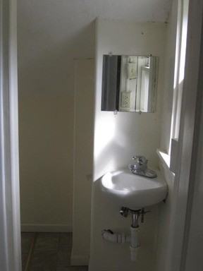 419 S 12th St - Photo 3 of 9