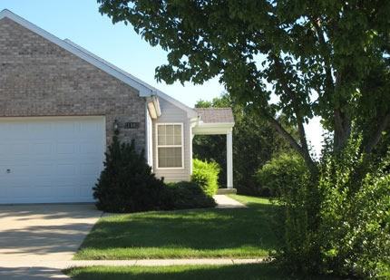 110 W Tomaras Ave - Photo 2 of 4