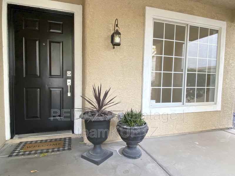 1947 Buckeye Hill Ct - Photo 3 of 25