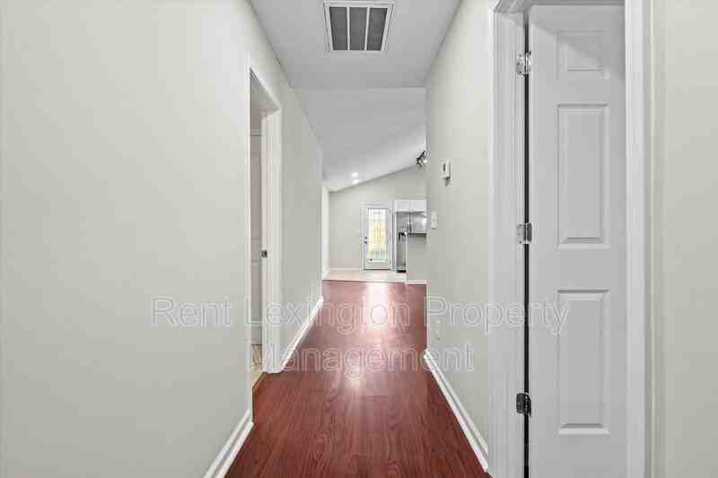 107 Marjorie Pl - Photo 3 of 22
