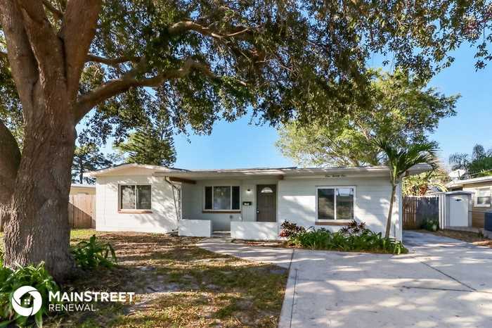 121 Sunlit Cove Dr Ne - Photo 2 of 17