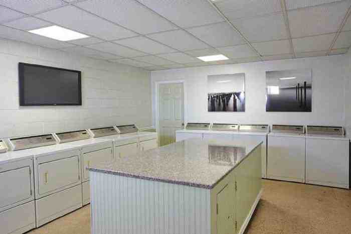 3398 Bristol Oxford Valley Rd - Photo 2 of 11