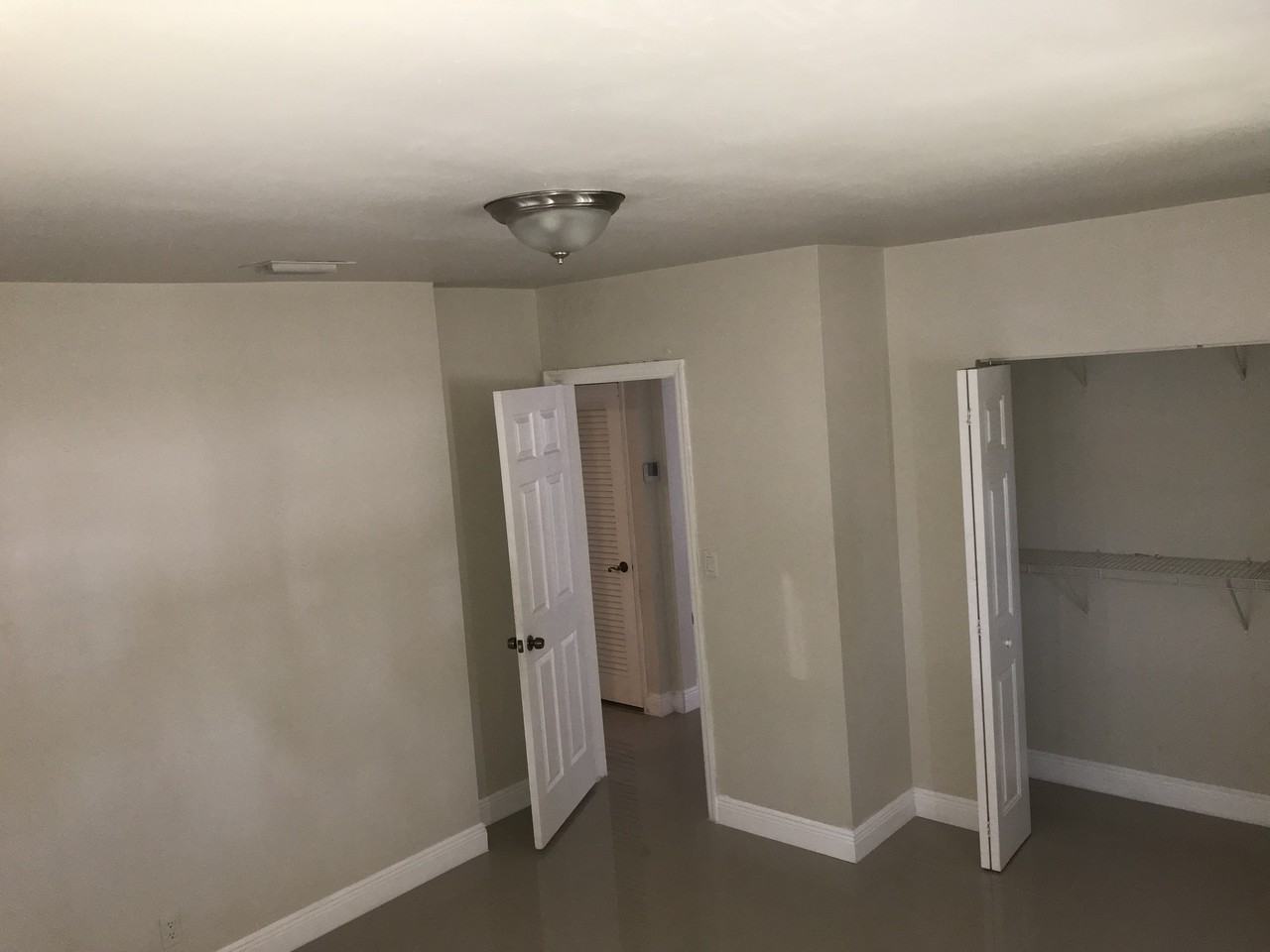 1306 South 29th Avenue - Photo 5 of 16