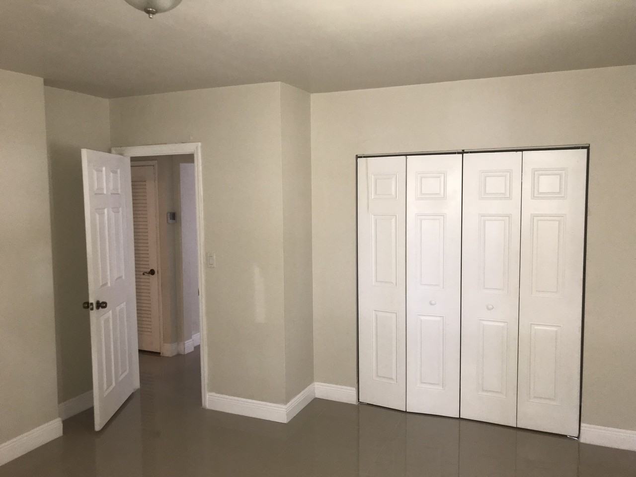 1306 South 29th Avenue - Photo 6 of 16