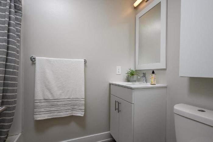 262 W Mount Pleasant Ave - Photo 2 of 6