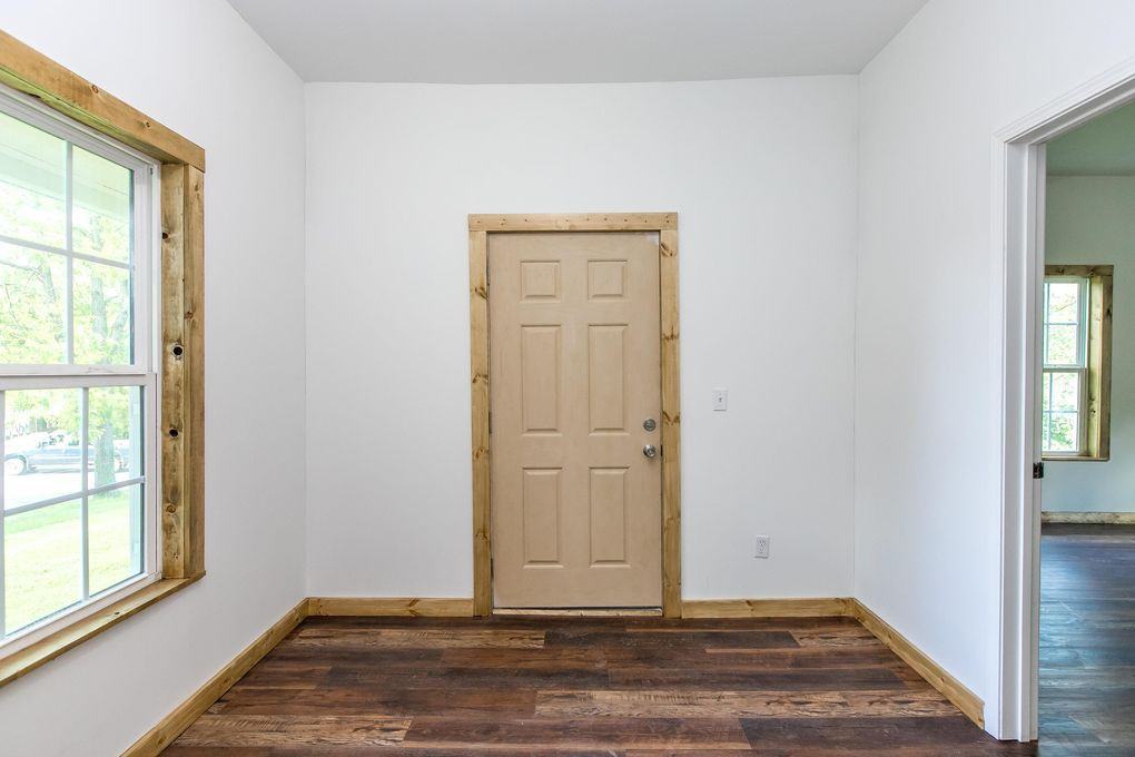 104 1st St #A - Photo 2 of 6